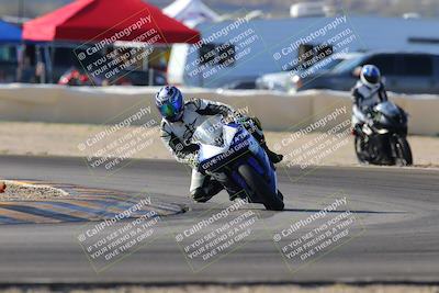 media/Dec-18-2022-SoCal Trackdays (Sun) [[8099a50955]]/Turn 2 (950am)/